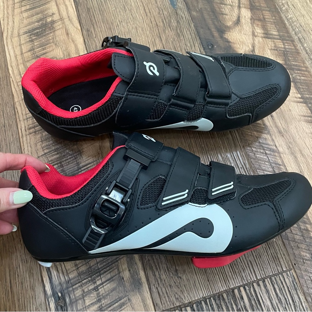 Peloton cycling shoes Wm 6 EU 36